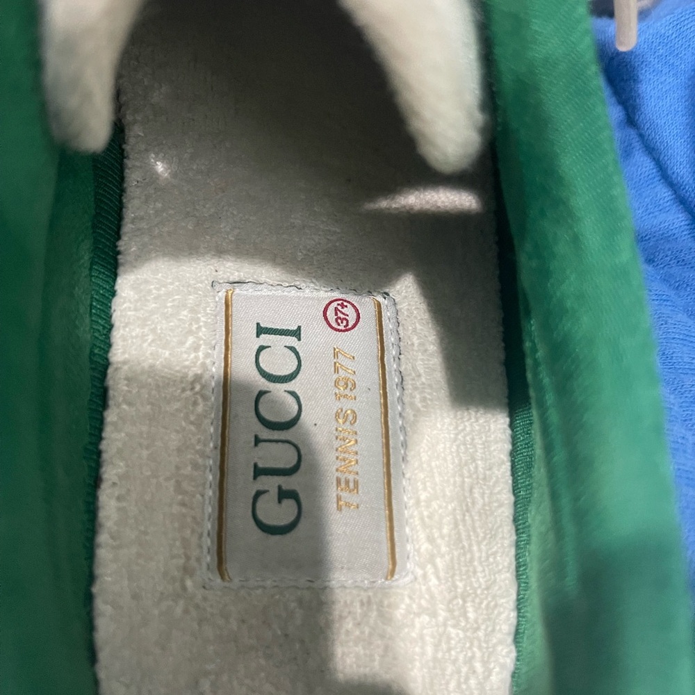 Gucci White Sneakers with Red and Green Accents - Picture 5 of 5